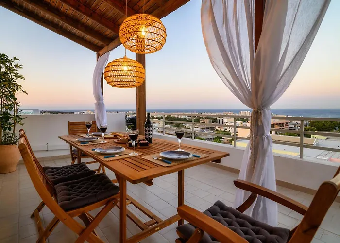 Harama House - Seaview City Apt.